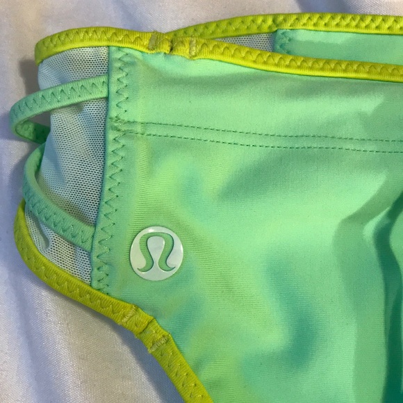 Lululemon Water: Surf to Sand Hipster - Picture 10 of 15